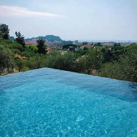 Torre Scribanti セストリ・レヴァンテ