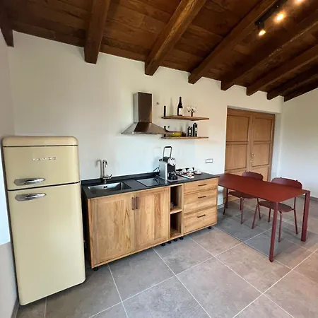 Alloggio per agriturismo Torre Scribanti *